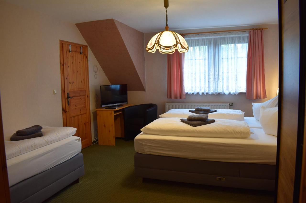Landhotel "Lichte Aue" Lichtenau Stutzengrun Dış mekan fotoğraf