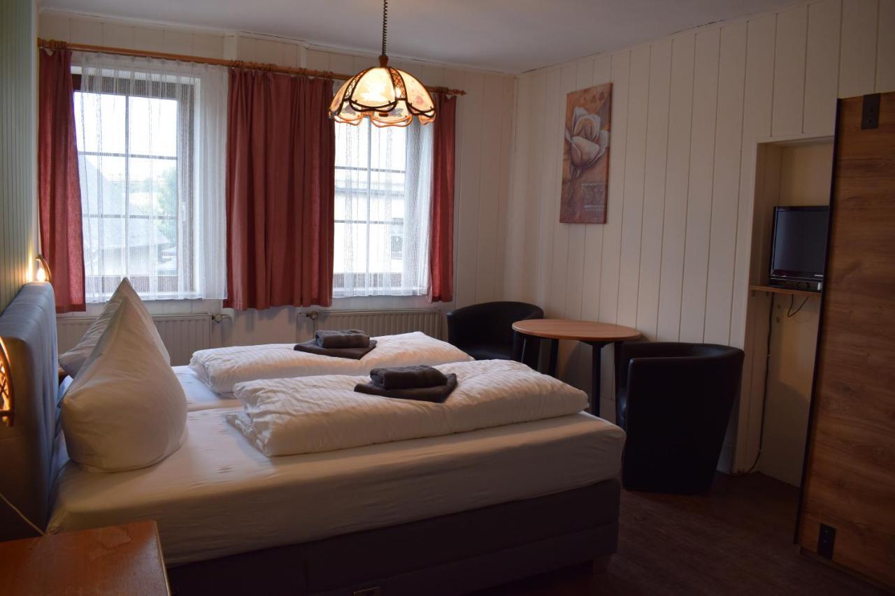Landhotel "Lichte Aue" Lichtenau Stutzengrun Dış mekan fotoğraf